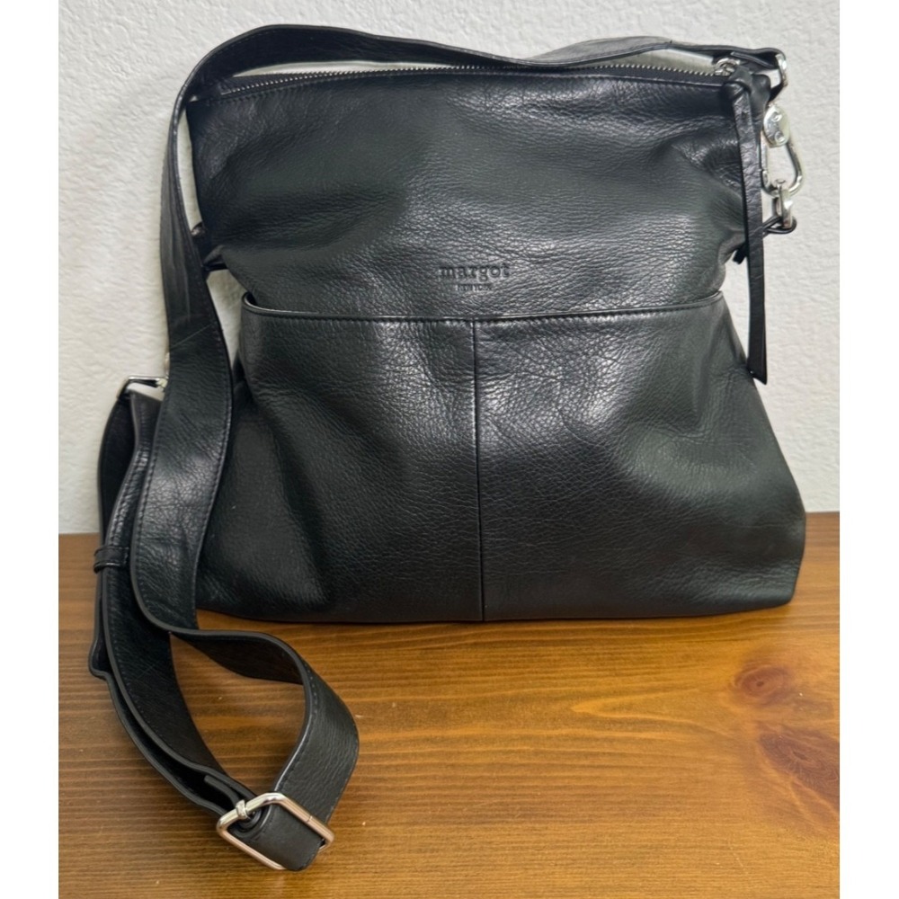 Margot Hobo Black Leather Fold Over Adjustable Shoulder/Crossbody Bag Y2k